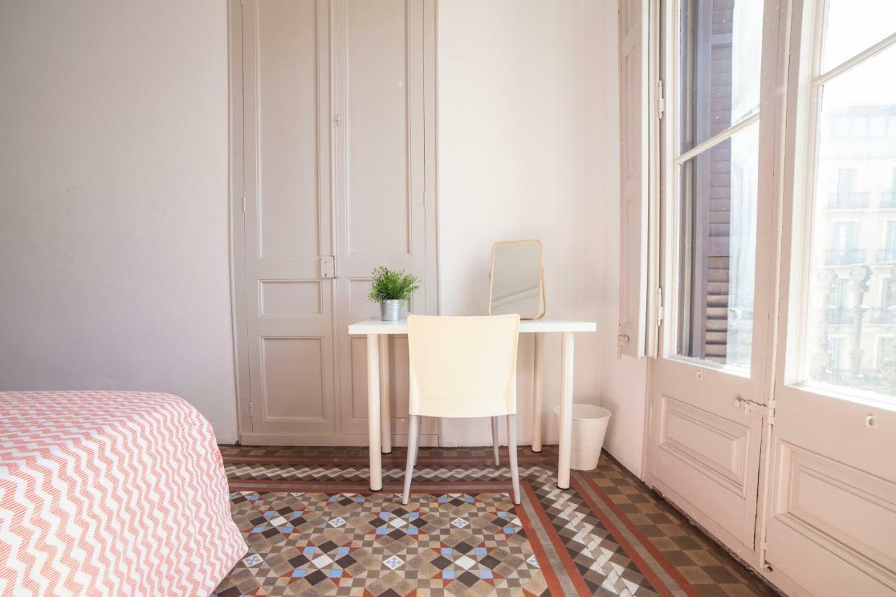 B21-Apartamento Modernista Para Grupos Барселона Экстерьер фото